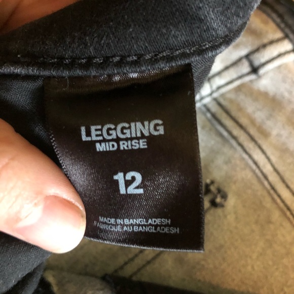Express Skinny Mid Rise Jeggings - Picture 9 of 10